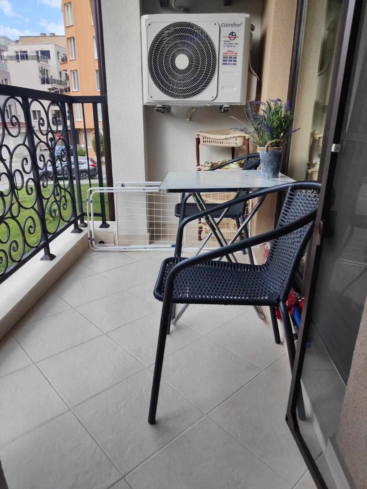 Studio Aivasovskij Park - Meters Away From Beach Pomorie Exterior photo